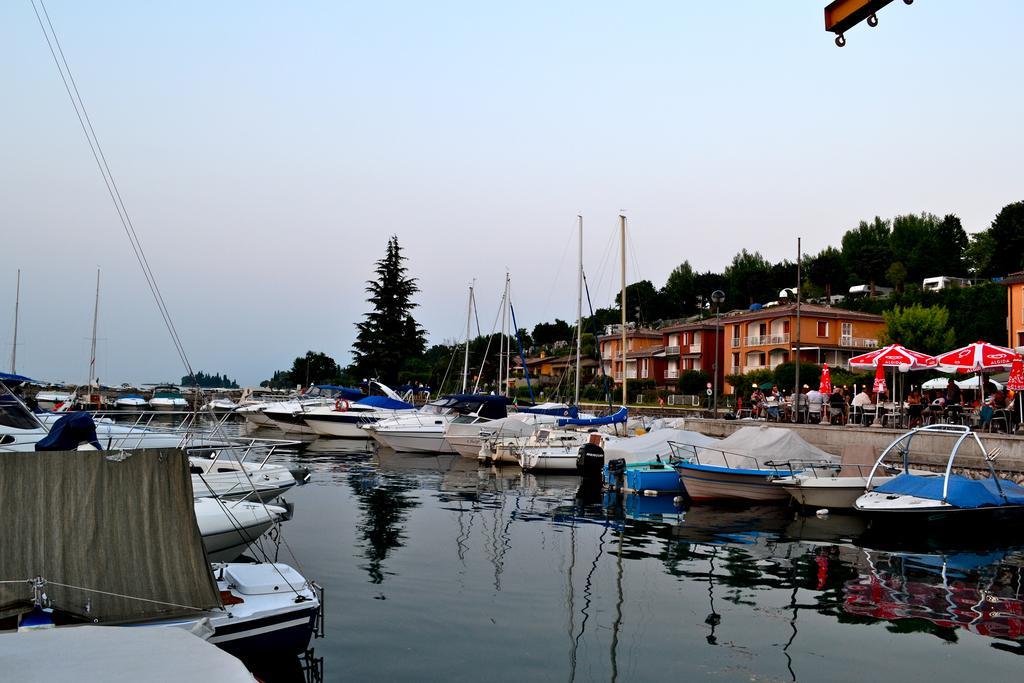 Asso Bed & Breakfast Manerba del Garda Exterior photo